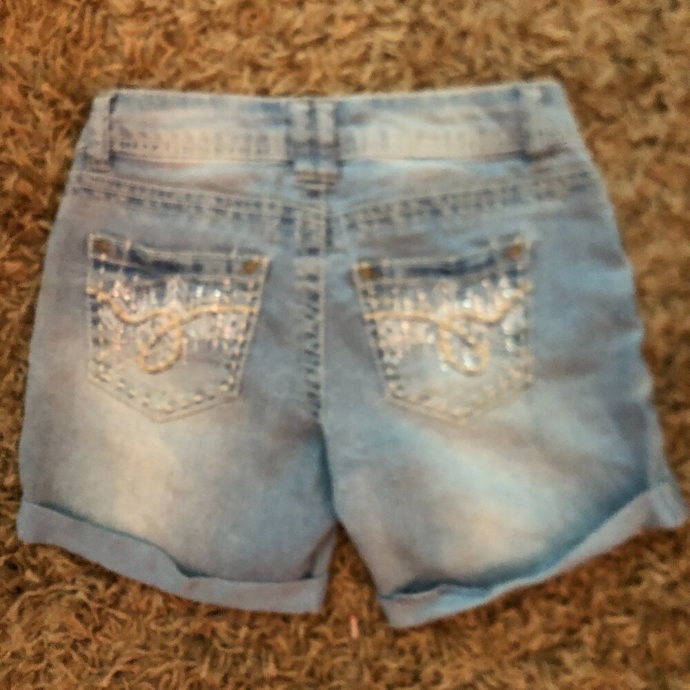 No Boundaries Womens Jean Shorts NOBO Cuffed Stretch Rhinestones/Embroidered
